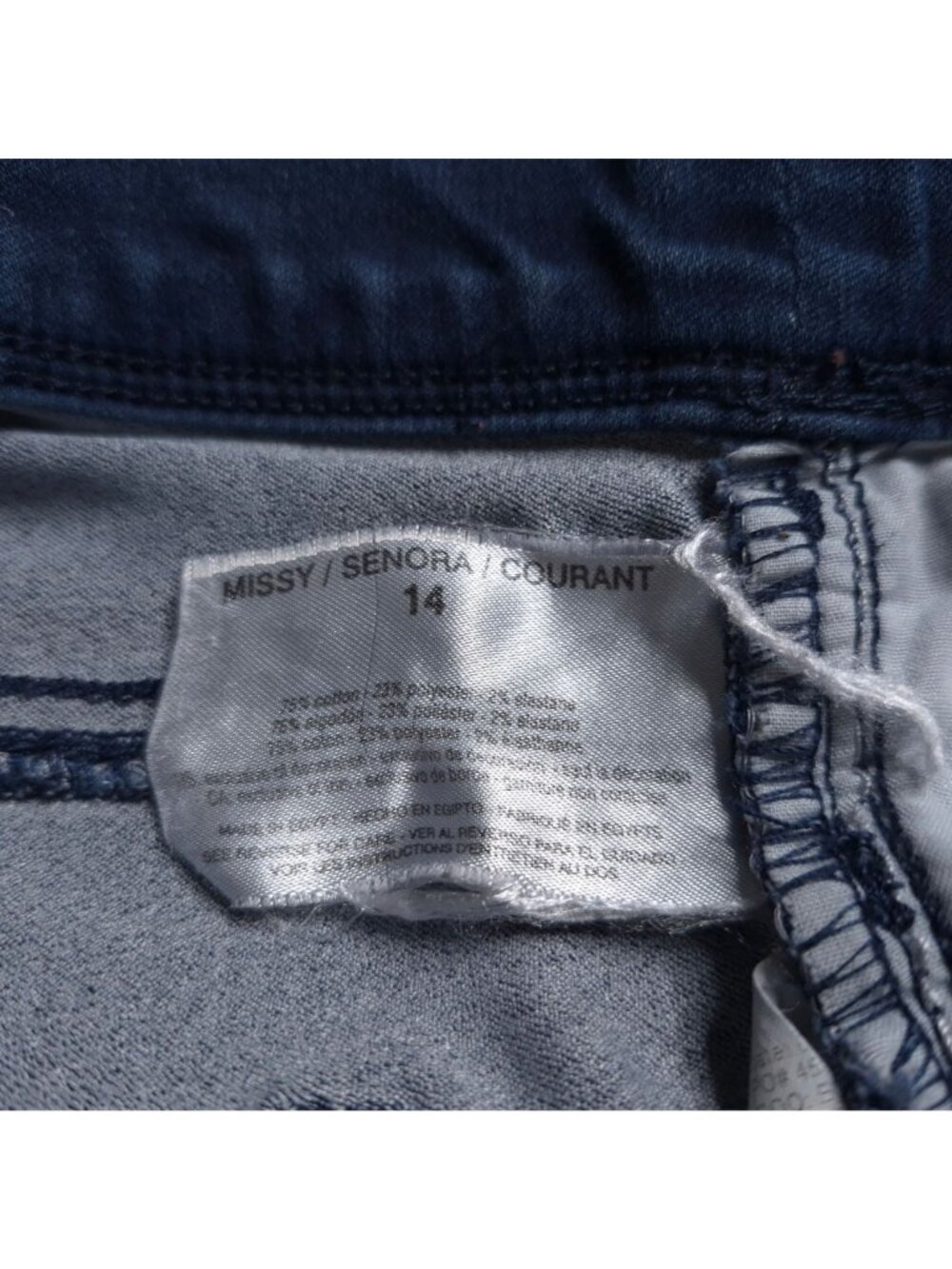 Gloria Vanderbilt Pull-On Capri Jeans Avery 14 High Rise Medium Wash Stretch - Picture 8 of 8